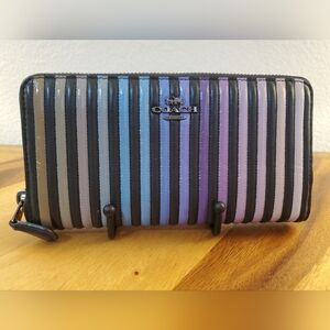 COACH OMBRE ACCORDION WALLET IN PERFECT CONDITION!